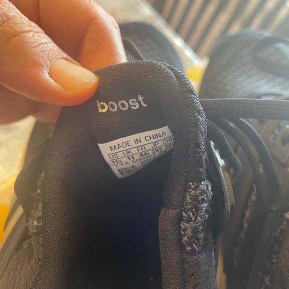 Ultraboost mens sneakers - Picture 7 of 8